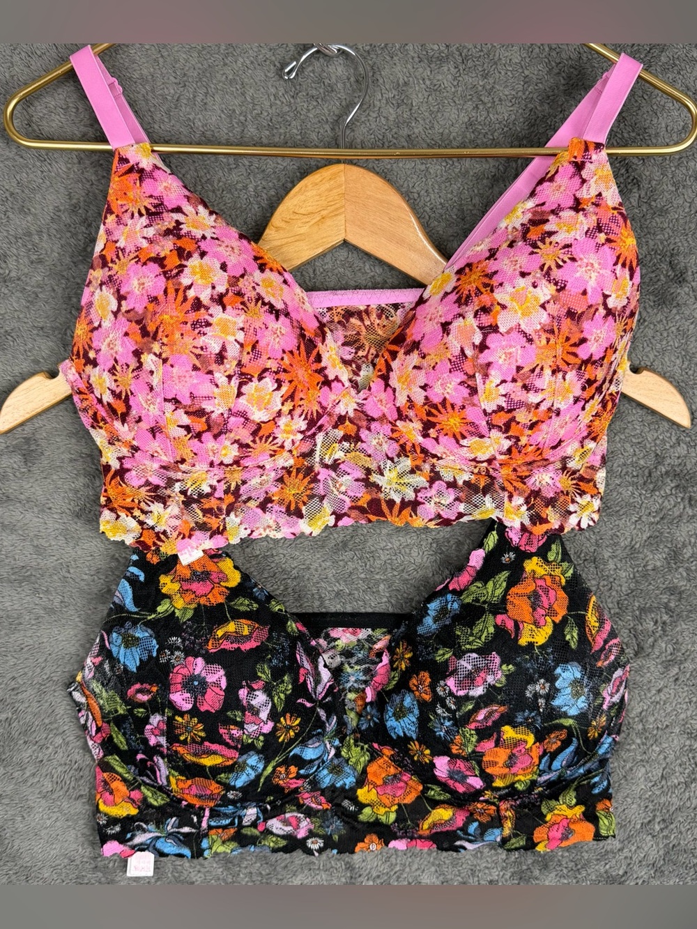 2 Victoria’s Secret Pink Push Up Bralette Size Large Floral Lace VS Wireless
